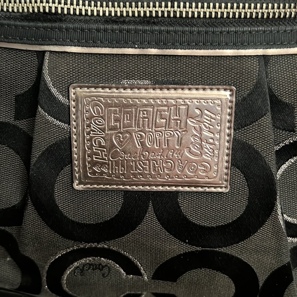 Coach Poppy - Picture 5 of 15